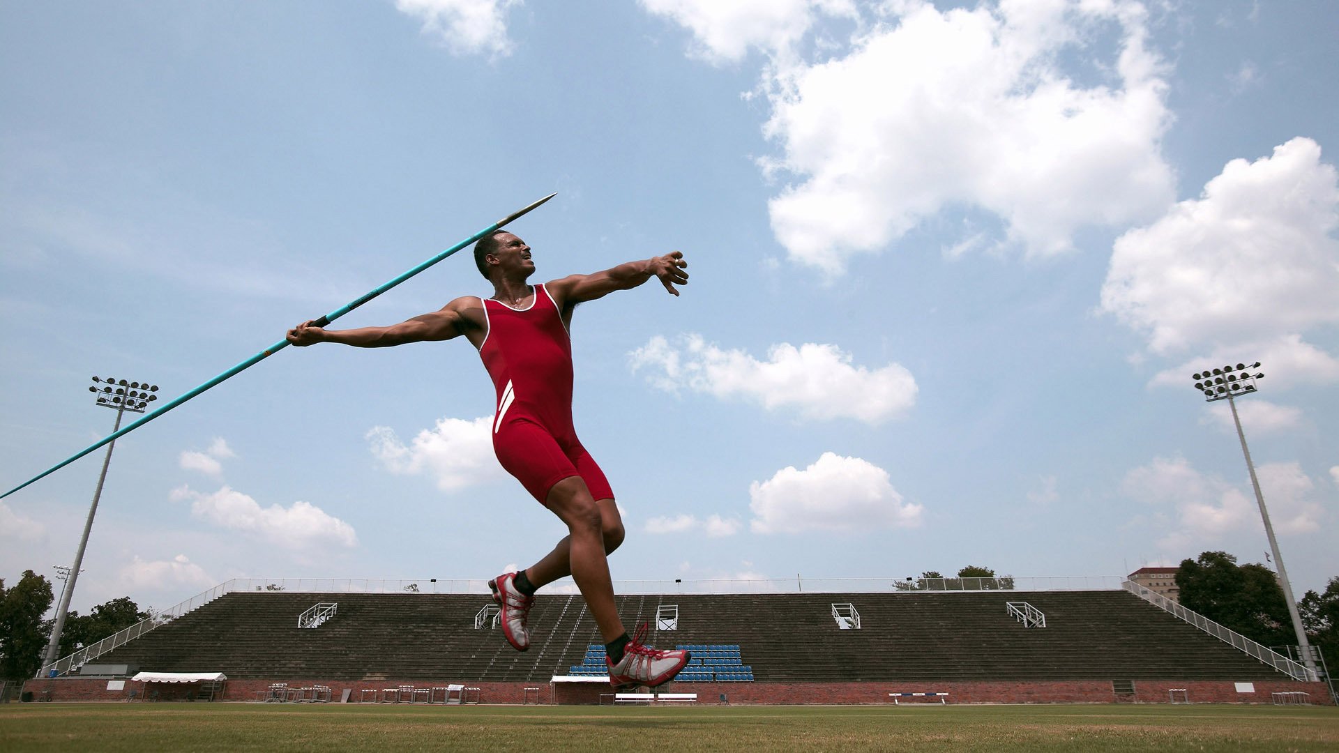 9you sports-C罗闪耀美职联，快船战术调整引关注，里昂足总杯前伤情更新成焦点